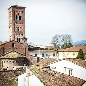 Il Rifugio Degli Innamorati...di , Lucques Italie